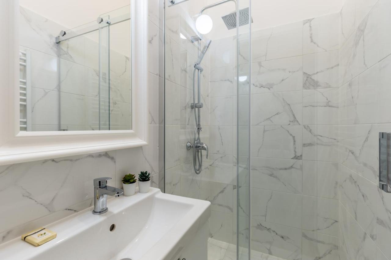 W33 - Prime Location - Comfortable Quality Apartments By Bqa Budapest Luaran gambar